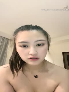 新人颜值不错马尾妹子和炮友激情啪啪，近距离特写口口舔逼自摸掰穴上位抽插第02集